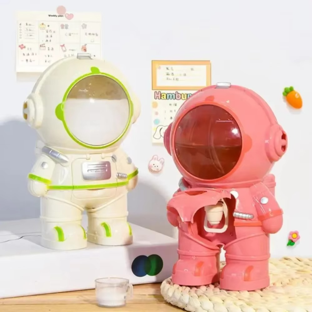 Astronaut drinking bottle for children